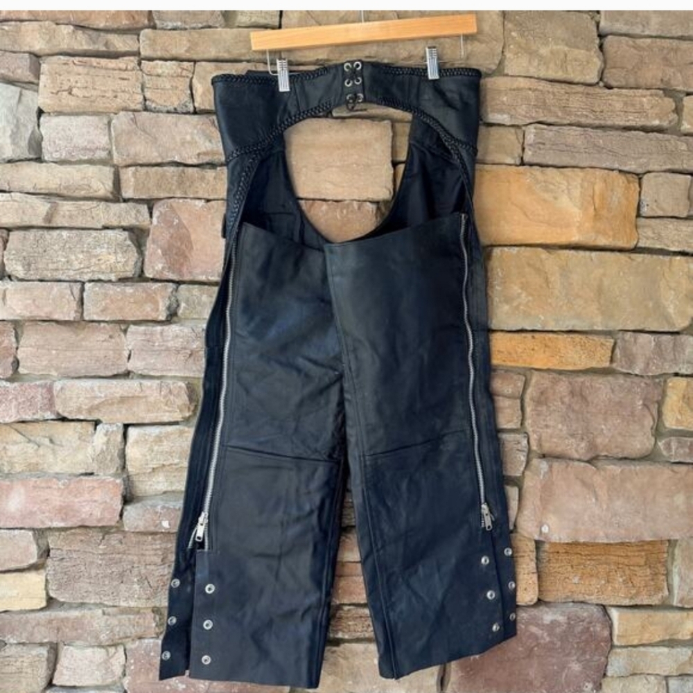 Black Leather side zip/snap motorcycle chaps Women's L Adj. Silver Buckle Waist